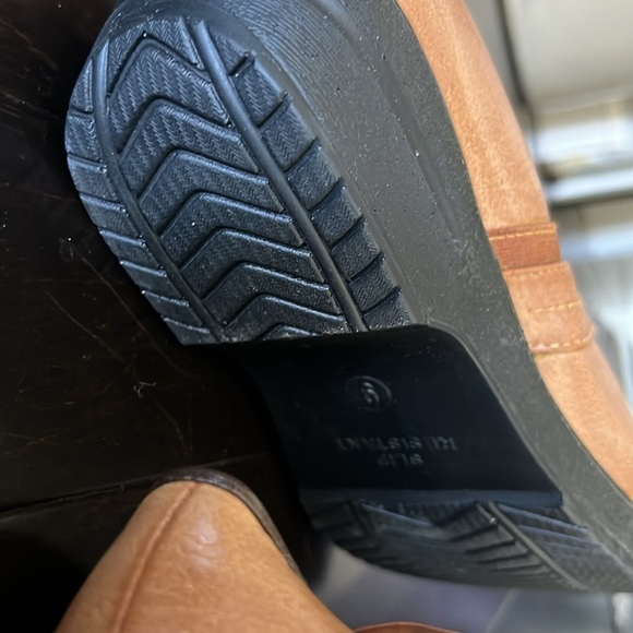 Easy street slip resistant brown slip on 9 - Picture 10 of 11